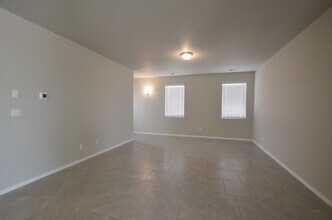 1426 Valle Vista Rd NW in Los Lunas, NM - Building Photo - Building Photo