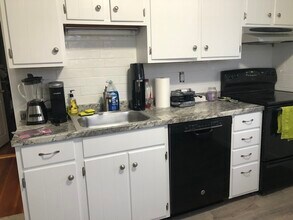 547 Wilder St, Unit 547 in Lowell, MA - Building Photo - Building Photo