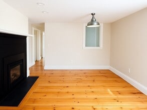 5 Dennett St in Amesbury, MA - Building Photo - Building Photo