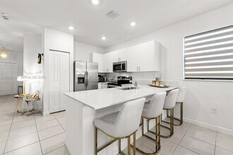 23005 SW 128th Pl in Miami, FL - Building Photo - Building Photo