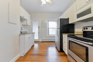 709 Centre St in Boston, MA - Building Photo