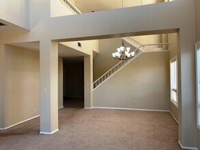 19431 San Marino Ct in Santa Clarita, CA - Building Photo - Building Photo
