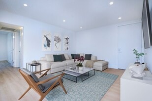 A Santa Monica Sanctuary: 834 Fourth Street in Santa Monica, CA - Building Photo