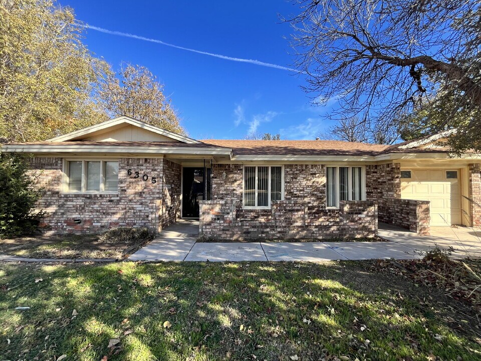 6305 Raleigh Ave in Lubbock, TX - Building Photo