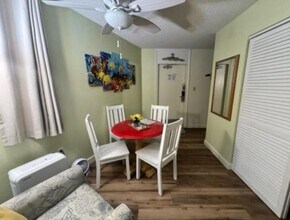 2301 S Atlantic Ave, Unit 231 in Daytona Beach Shores, FL - Building Photo - Building Photo