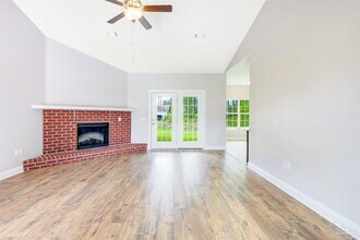 9276 Sunset Dr in Navarre, FL - Building Photo - Building Photo