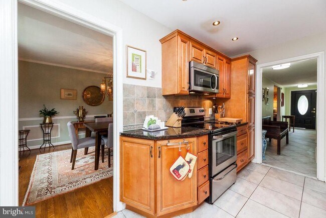 7416 Eldorado St in McLean, VA - Building Photo - Building Photo