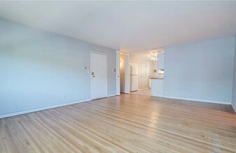 2434 East Ave in Rochester, NY - Building Photo - Building Photo