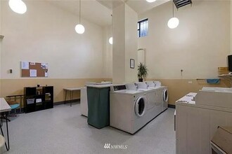 1221 Minor Ave, Unit 602 in Seattle, WA - Building Photo - Building Photo