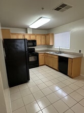 600 Hosking Ave, Unit A in Bakersfield, CA - Building Photo - Building Photo