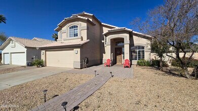 13888 W Wilshire Dr in Goodyear, AZ - Building Photo - Building Photo