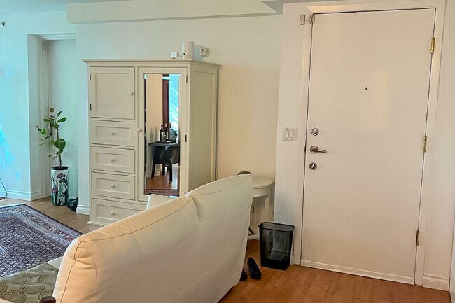 1388 Homer St in Vancouver, BC - Building Photo - Building Photo