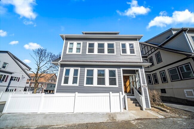455 Broadway, Unit 2 in Somerville, MA - Building Photo - Building Photo