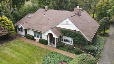 395 N Little Tor Rd in New City, NY - Building Photo - Building Photo