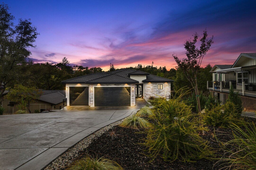 23372 Shadow Dr in Auburn, CA - Building Photo