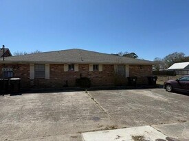 356 Oak Ave in Harahan, LA - Building Photo