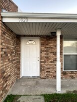 9020 Titans Dr, Unit 9020 in Chalmette, LA - Building Photo