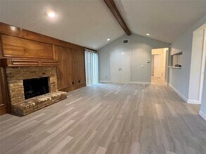 11824 Garden Terrace Dr in Dallas, TX - Building Photo - Building Photo