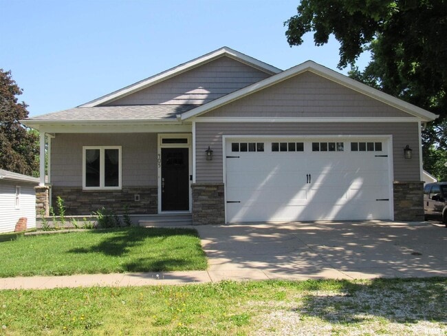 property at 405 E Palace Row