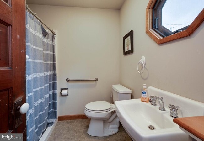 23 S Park Rd in Wyomissing, PA - Foto de edificio - Building Photo