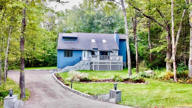property at 421 E Hyerdale Dr