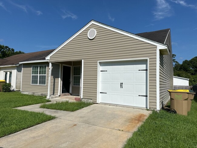 630 Rushing St in Richmond Hill, GA - Building Photo - Building Photo