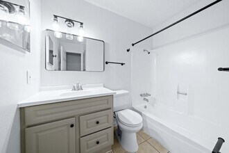 9008 Galewood Dr, Unit 7-225 in Austin, TX - Building Photo - Building Photo