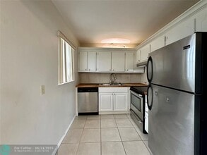 378 Durham Cir in Deerfield Beach, FL - Building Photo - Building Photo