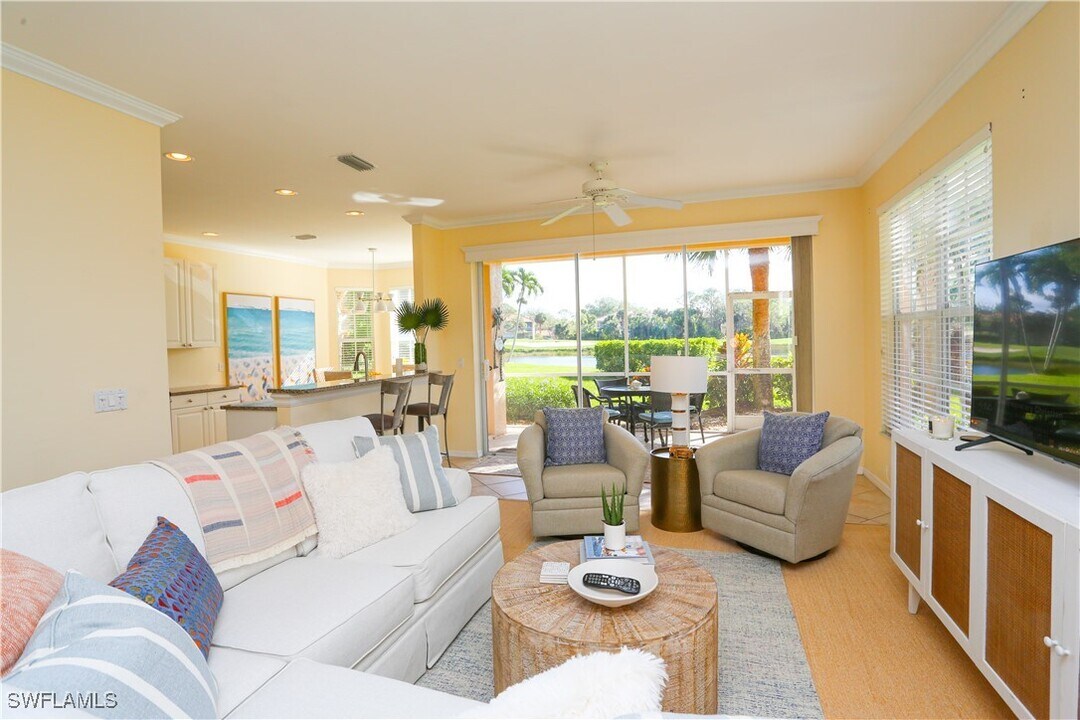 8981 Palmas Grandes Blvd in Bonita Springs, FL - Foto de edificio