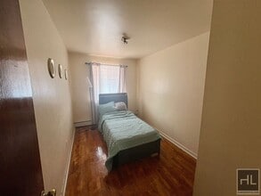 METCALF AVENUE, BRONX, Unit 3 in Bronx, NY - Building Photo - Building Photo