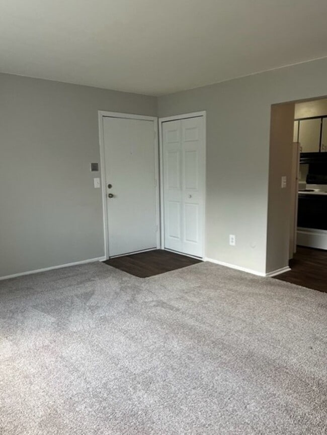 843 Ludlow Ave in Rochester, MI - Building Photo - Building Photo