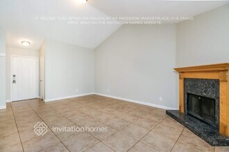 5520 W Joan De Arc Ave in Glendale, AZ - Foto de edificio - Building Photo