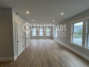 51 Fairbanks St in Boston, MA - Building Photo - Building Photo