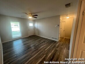 4606 Avenida Prima St in San Antonio, TX - Building Photo - Building Photo