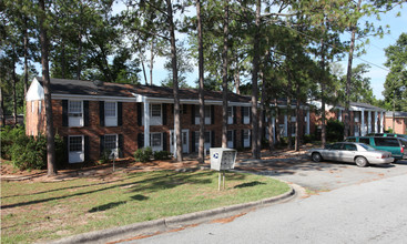 Westgate Arms Apartments in Macon, GA - Building Photo - Building Photo