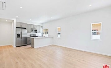 5234 20th St, Unit FABULOUS in Los Angeles, CA - Foto de edificio - Building Photo