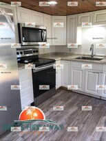 2854 Tindel Camp Rd, Unit 8 in Lake Wales, FL - Building Photo