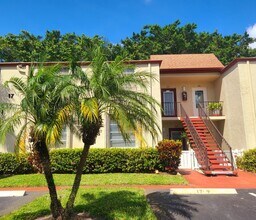 17 Willowbrook Ln in Delray Beach, FL - Building Photo - Building Photo