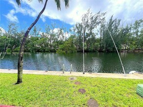 3660 NE 166th St in Miami, FL - Building Photo - Building Photo