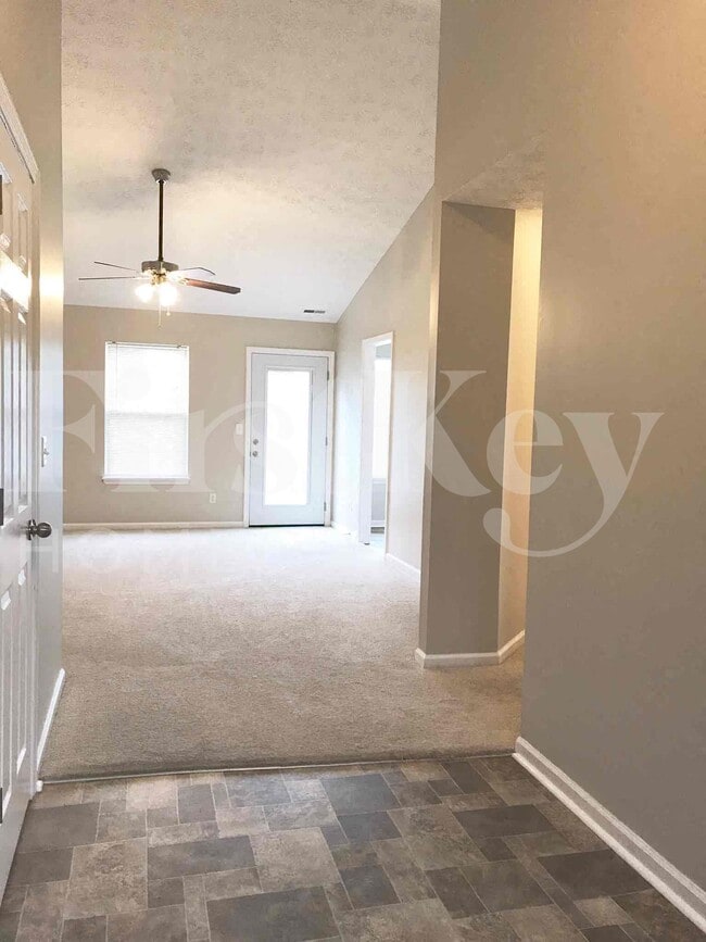 12 Amelia Park Dr in Amelia, OH - Building Photo - Building Photo