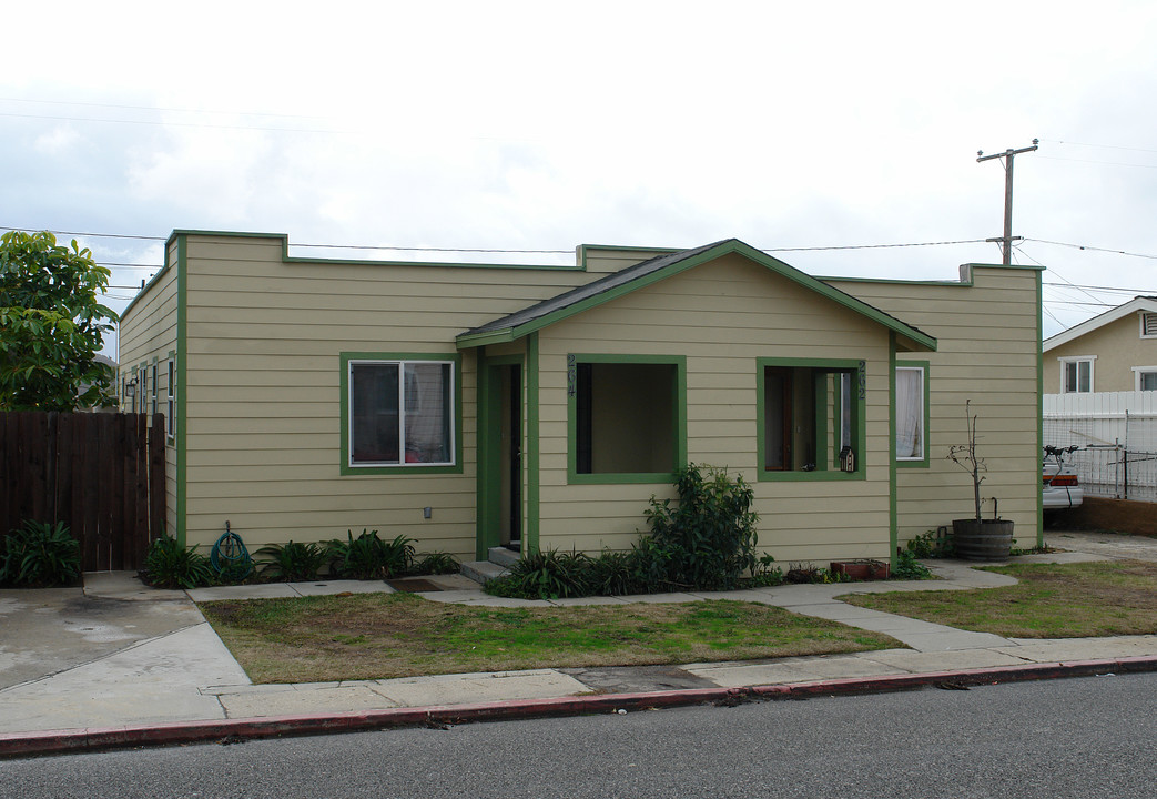 262-264 Franklin Ln in Ventura, CA - Building Photo