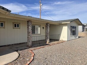 2543 Inverness Dr in Lake Havasu City, AZ - Building Photo - Building Photo