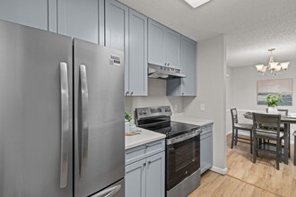 1607 Redbird Cove in St. Louis, MO - Building Photo - Building Photo