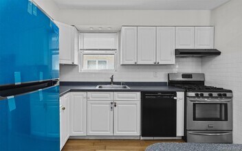 517 E Broadway in Long Beach, NY - Building Photo - Building Photo