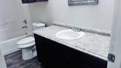 8905 Terrell Ave in Lubbock, TX - Foto de edificio - Building Photo