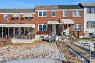 328 W Riverview Rd in Brooklyn Park, MD - Building Photo