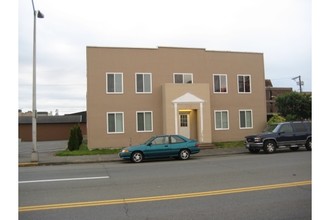 215 E 1st in Aberdeen, WA - Building Photo - Building Photo