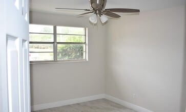207 Southland Dr in Fort Pierce, FL - Building Photo - Building Photo