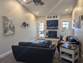 8879 E Friess Dr, Unit ADU in Scottsdale, AZ - Building Photo