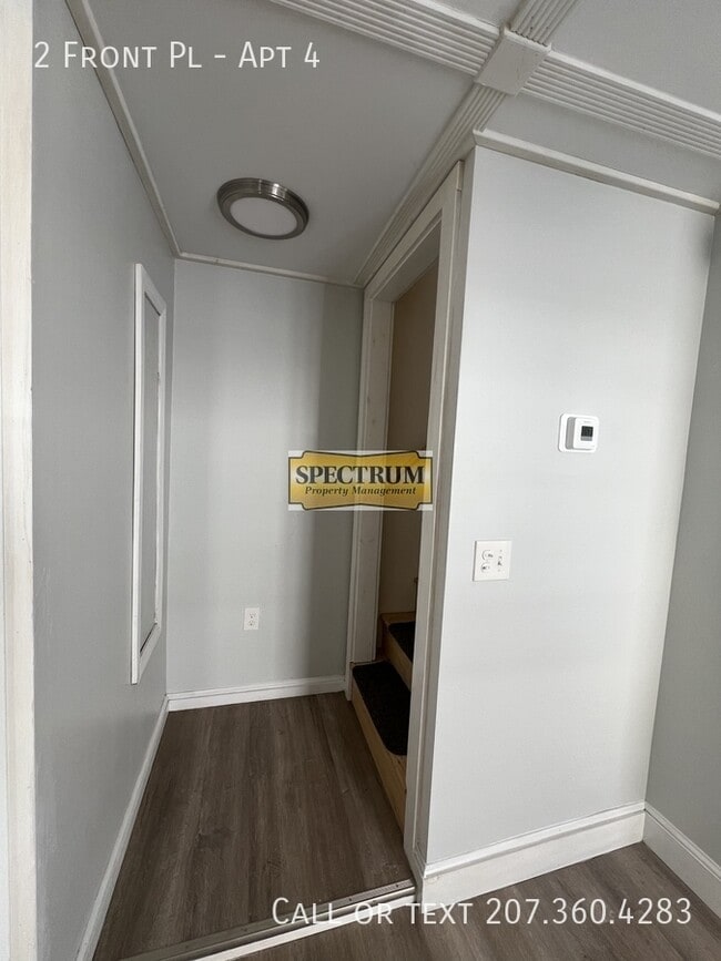 property at 2 Front Pl